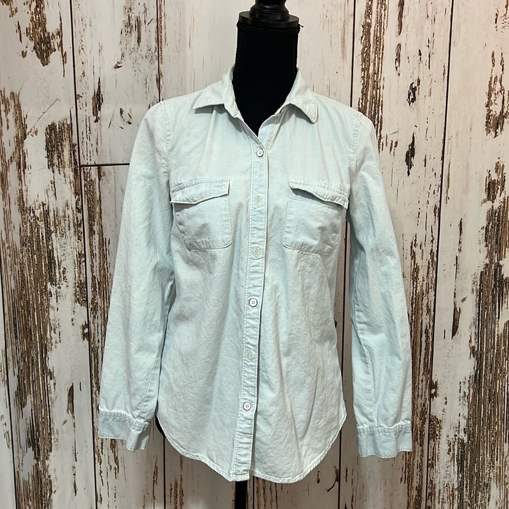 Old Navy Chambray Button Up | Extra Small